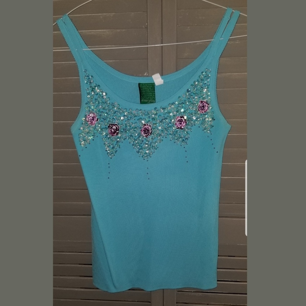 🍀Sequin top